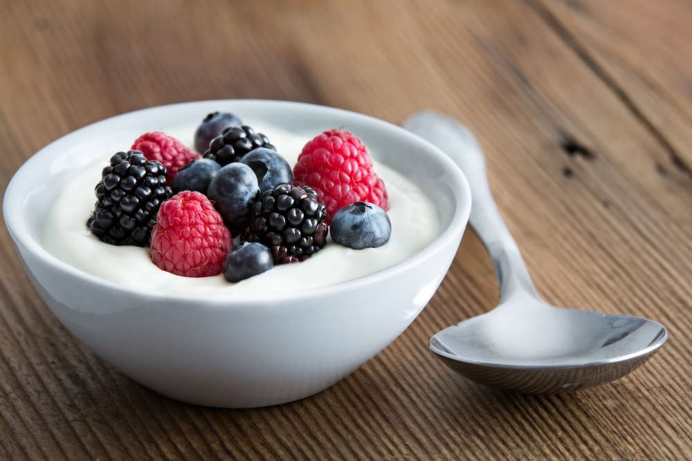 Yoghurt Met Fruit Fitzy Magazine yoghurt-met-fruit-fitzy-magazine